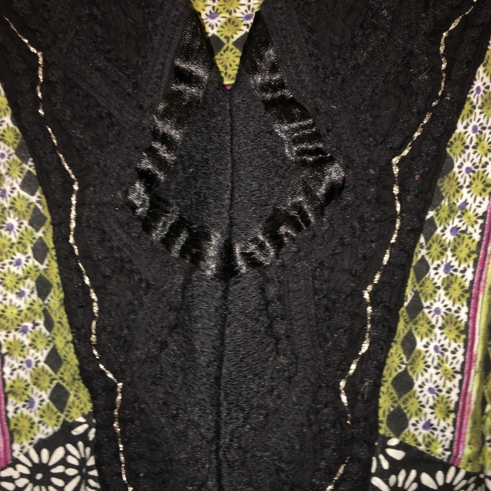 Bohemian Meadow Rue sleeveless shirt - Picture 2 of 5
